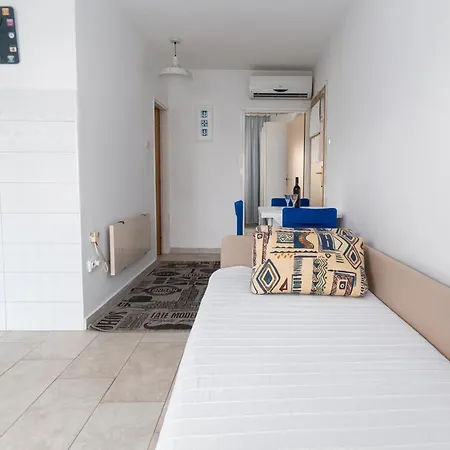 5351b Punat