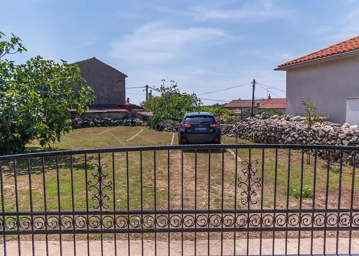 5351b Apartment Punat